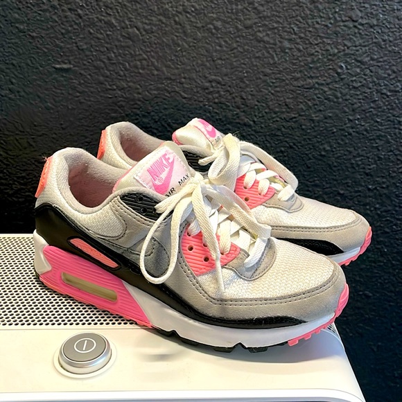 Nike Shoes - Women’s Nike Air Max 90 Rose